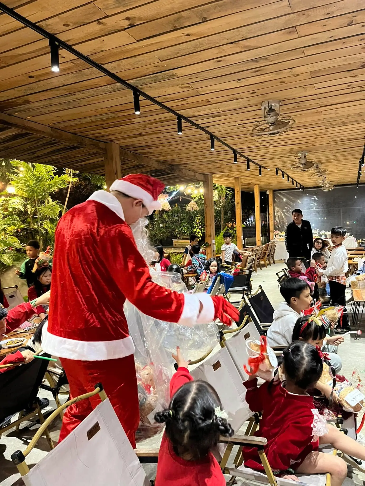 Santa Busy Night 2024