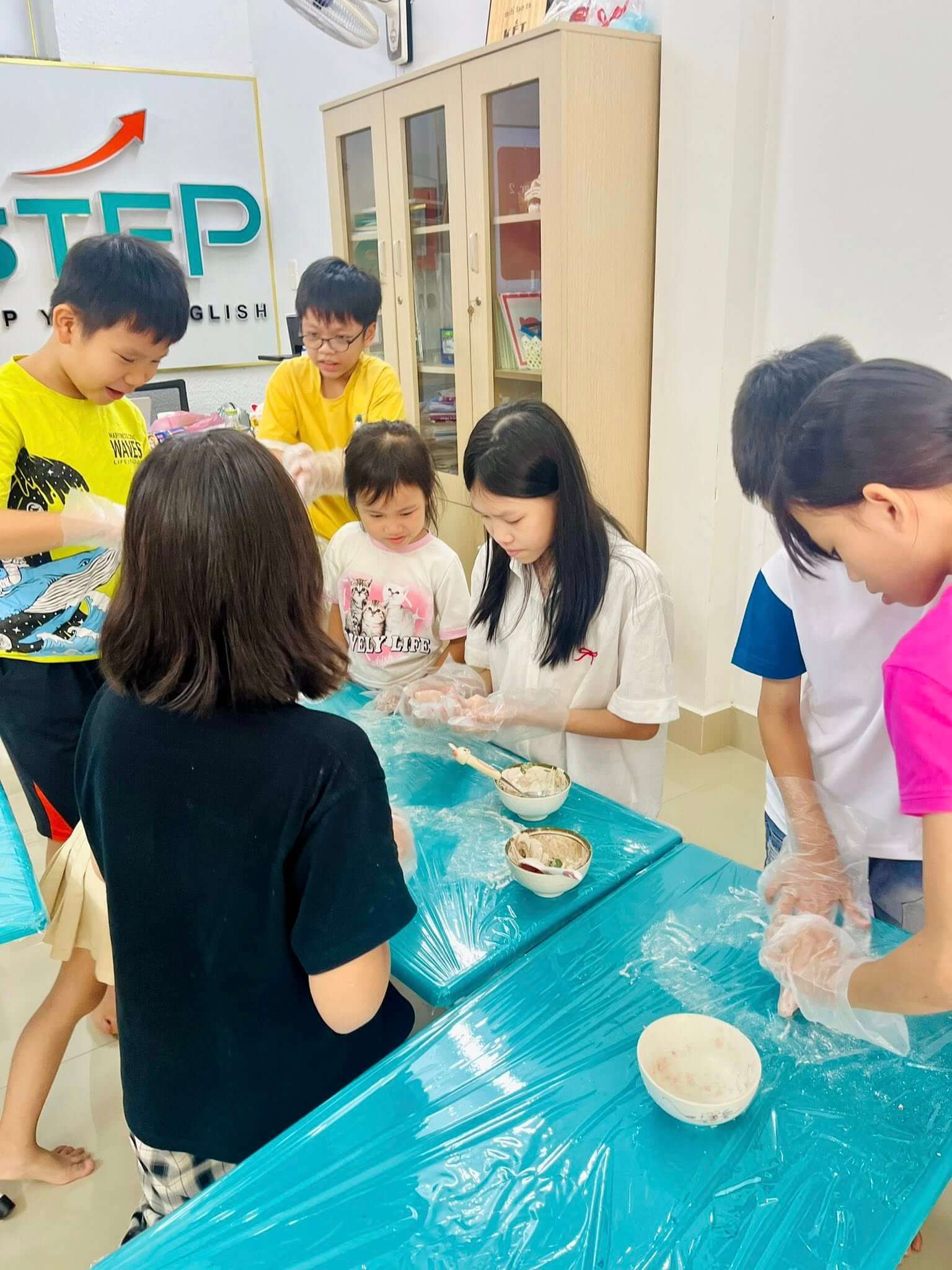Workshop Làm Bánh Trung Thu Cùng Anh Ngữ ESTEP 2025