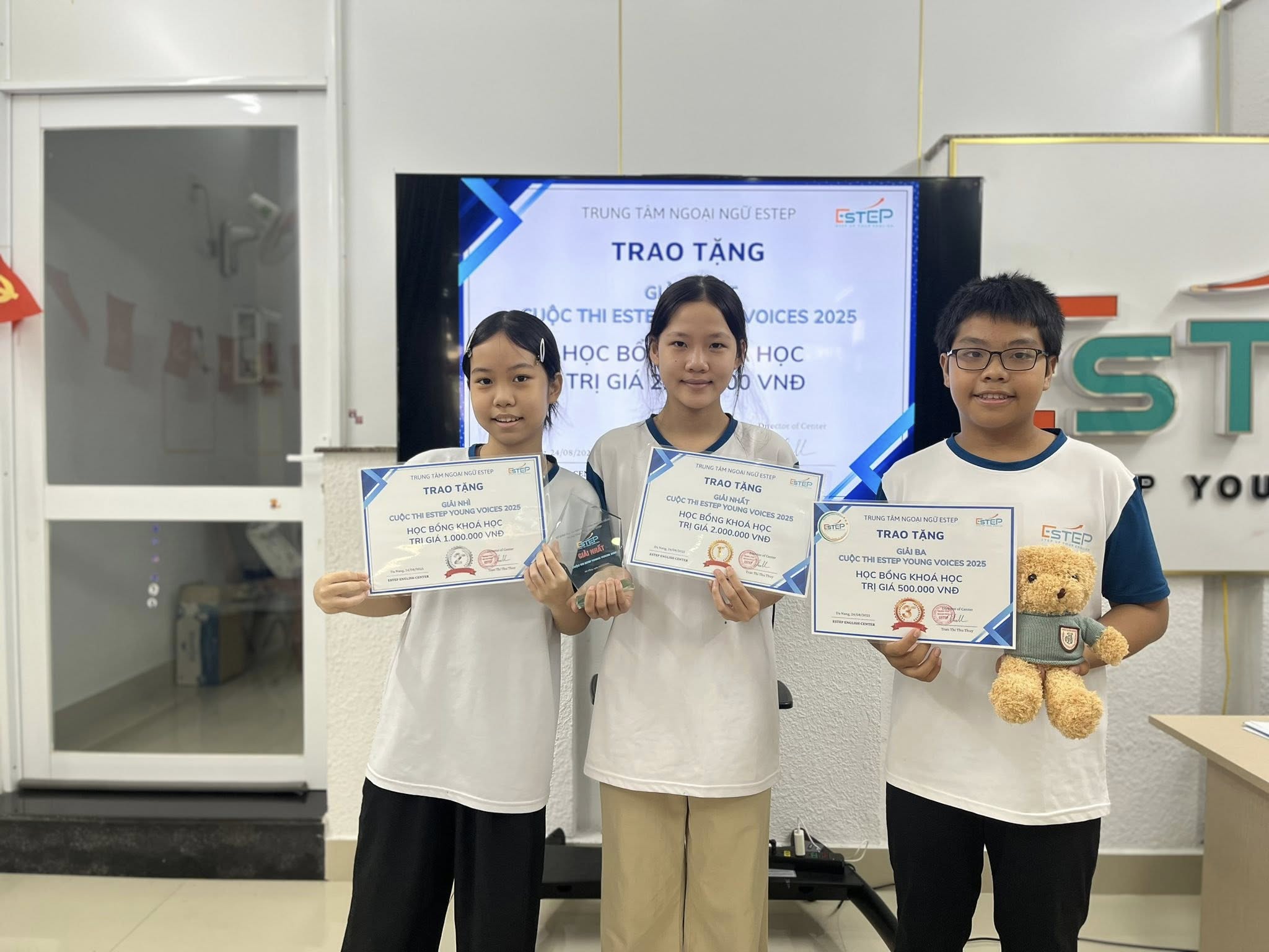 Mục đích cuộc thi thuyết trình tiếng Anh