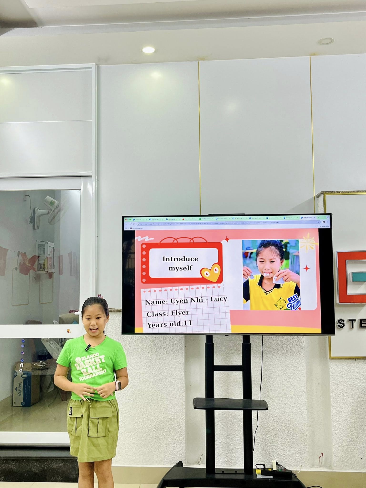 Những hình ảnh về cuộc thi thuyết trình tiếng anh ESTEP Young Voices 