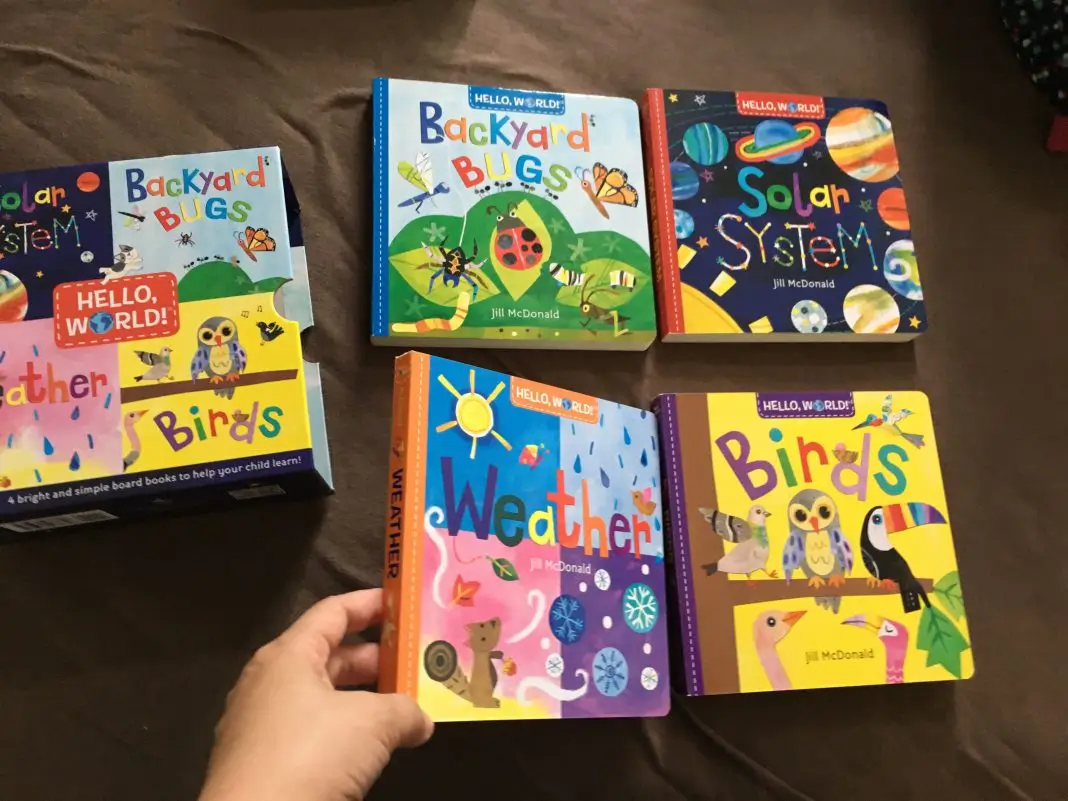 Sách tiếng Anh cho trẻ 3-5 tuổi : Hello, World! Series