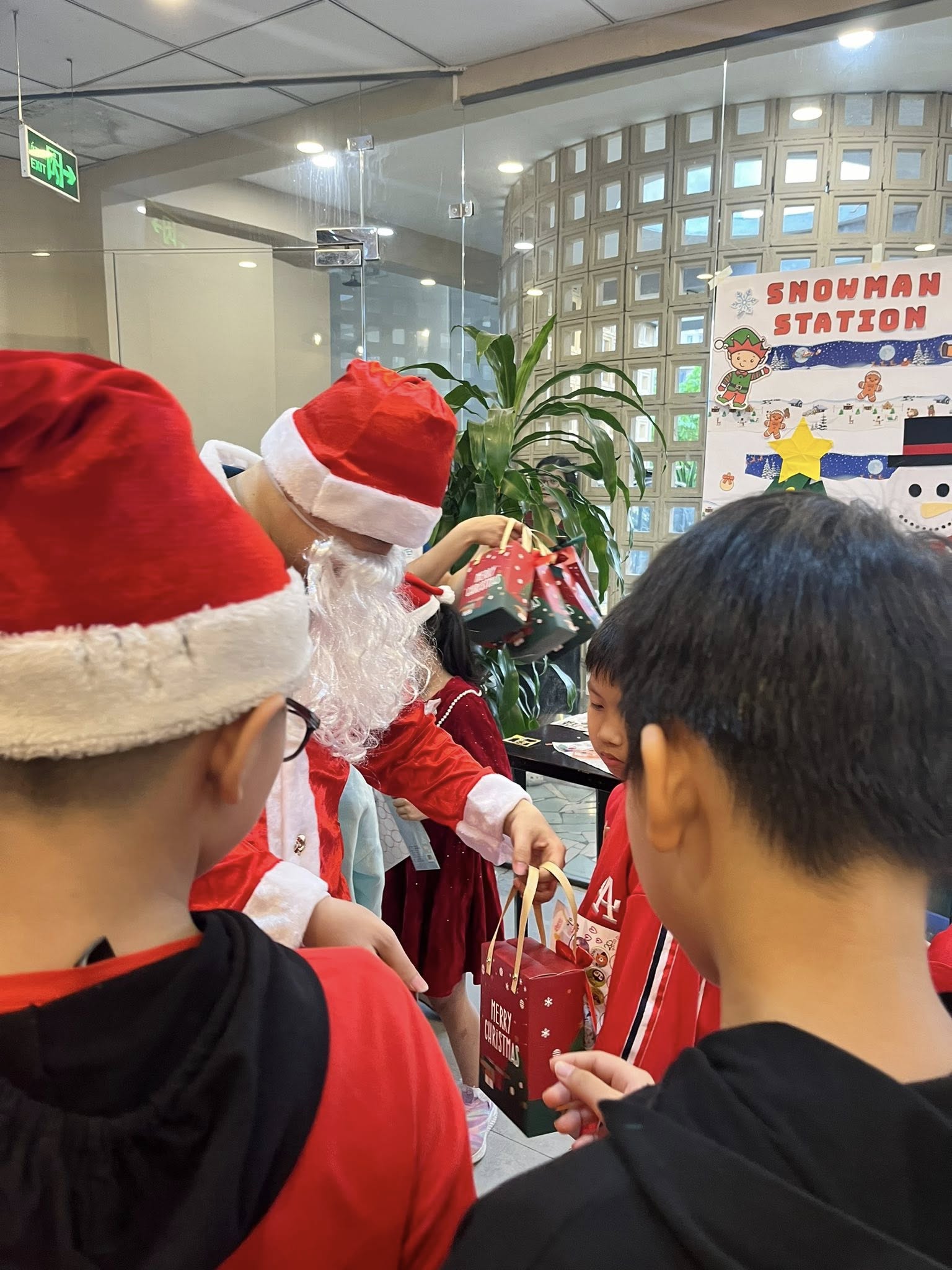 Christmas Adventure 2025 – Cùng Anh Ngữ ESTEP Đón Giáng Sinh Rộn Ràng Tại Đà Nẵng